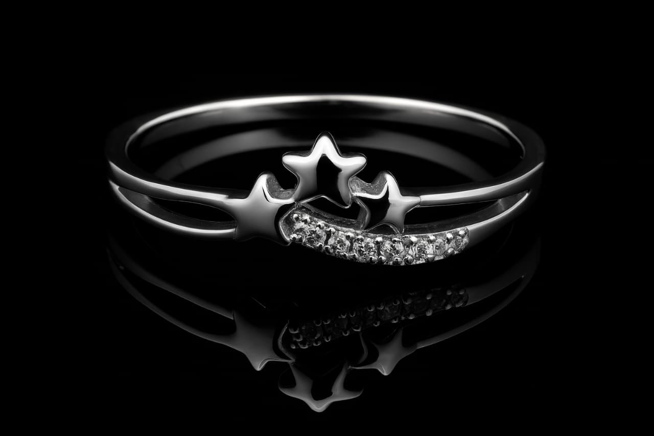 Elegant 925 Sterling Silver Ring for Women- R 628